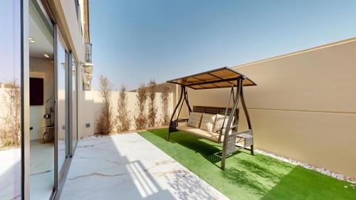 Dubai House | Elegant - Three Bed Villa in Jumeirah Golf Estate