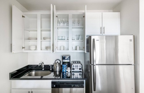 Manhattan Valley Apartment | Elegant UWS 1BR w/Doorman, Gym, Parking, nr. Central Park, by Blueground