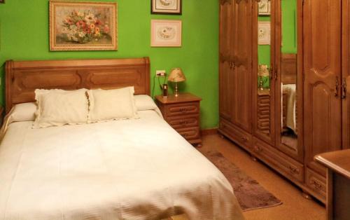 Tui Villa | Elegant Villa in Tui with Private Pool