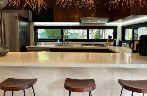 La Veleta House | Elegant Villa w/private pool & BBQ patio in fantastic Tulum AC, wifi.