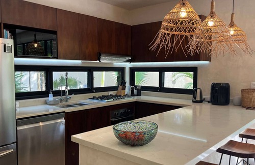 La Veleta House | Elegant Villa w/private pool & BBQ patio in fantastic Tulum AC, wifi.