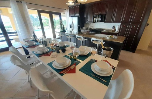 Esmeralda Villa | Elegant Villa with stunning view - rooftop deck and private pool - 3 bed 3 bath