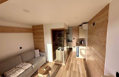 Sencur House | Elegant Warm Bliss Hideaway Escape Lodge - Glamping