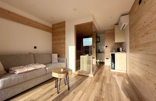 Sencur House | Elegant Warm Bliss Hideaway Escape Lodge - Glamping