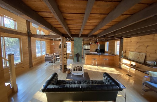 Chesterfield Cabin | Elegant Wilderness Cabin 12 Miles From Northampton