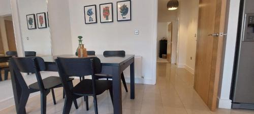 Shankill Apartment | Elegantly Refurbed 2BD in Shankill - 3km from Bray