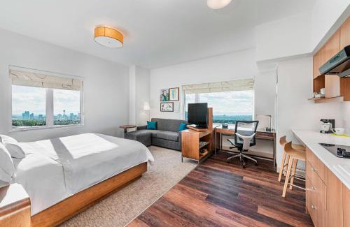 Calgary Hotel | Element Calgary Airport