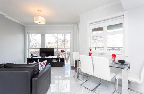 Calgary Chinatown Apartment | ELEMENT ON FIRST by Manna