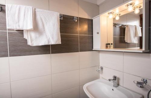 Athani Apartment | Elena Studios