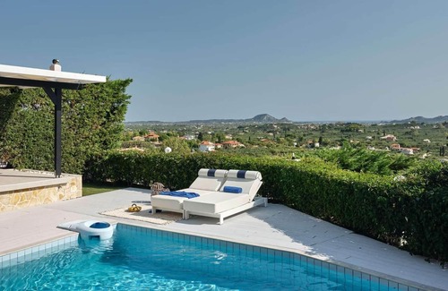 Lithakia Villa | Elevated villa overlooking countryside, free WIFI