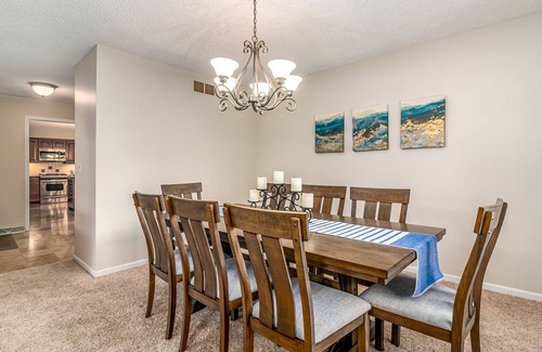 Elgin House | Elgin FHS Rental - Greenridge Dr