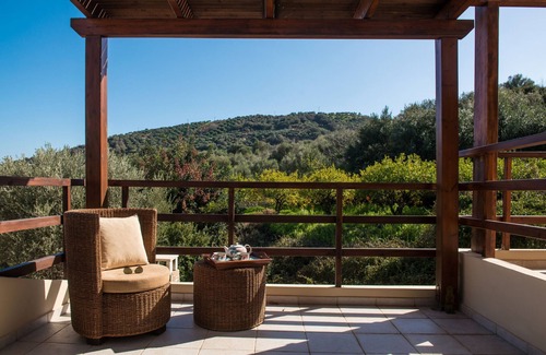 Palaiokastro Villa | Elia 5,cozy two-level maisonette,private pool,close to Heraklion