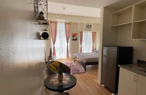 Binan City House | Elie's Home-Holland Park