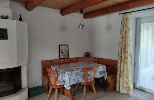 Aurigeno House | Eline sotto ai piazz 12 Casa Elin