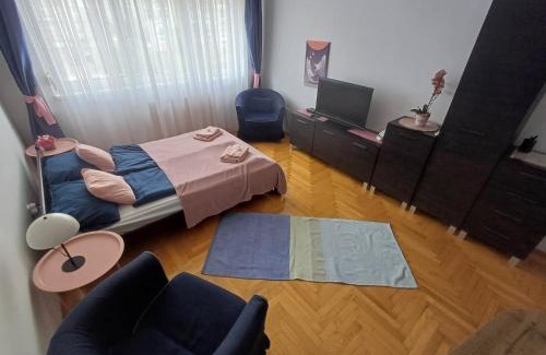 Erzsebetfalva Apartment | Elisabeth7 Apartment
