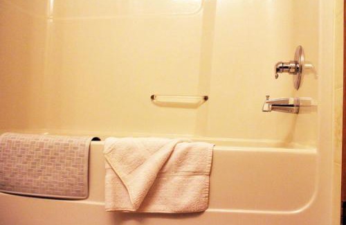 Whitehorse Hotel | Elite Hotel -Downtown Center- "Ski & Northern light Tour" "Hot Spring Tour "Long-term stay"
