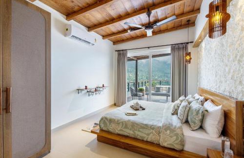 Bhimtal Villa | ELIVAAS 2 BHK With Balcony & Hill Lake - Antarmann Casa Ember