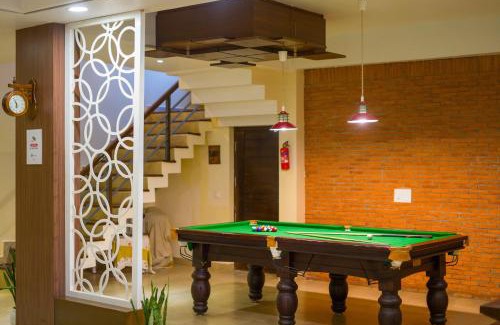 Bhimtal Villa | ELIVAAS 5 BHK with Garden & Balconies - Lakeview Manor