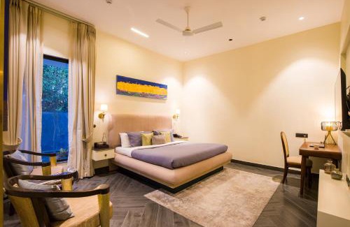 New Delhi Villa | ELIVAAS Ibiza 4 BHK Farmhouse with Pvt Pool, Garden & Indoor Bar