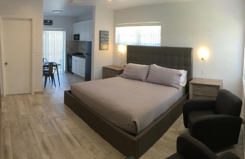 Deerfield Beach Apartment | Elizabeth House Inn