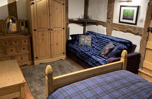 Dunhampton House | Elizabethan timber-framed manor with 6 bedrooms