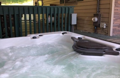 Benezette House | Elk from the Hot Tub - Bugle Inn
