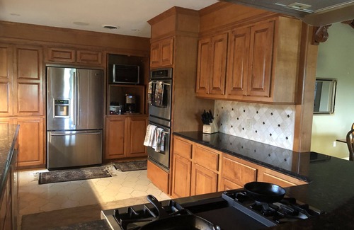 Bay Area House | ELK House in CC! 4 bedrooms 2 bath! Book now for Spring and Summer! Free Wi-Fi