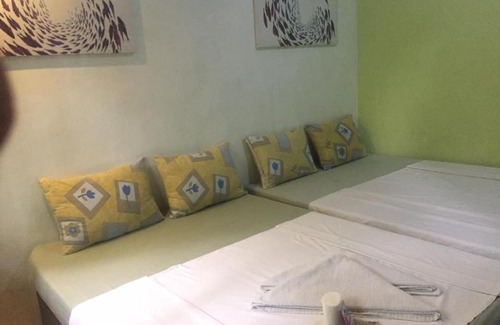 Boracay Island Hostel | Ellen's Resort
