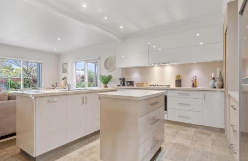 Golden Point House | Ellenslie