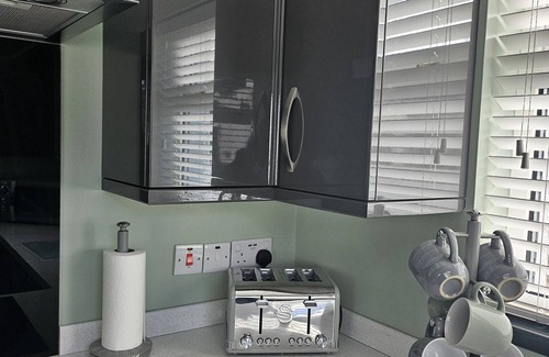Enniskillen House | ELLIEMAY'S 4 BEDROOM SELFCATERING HOLIDAY HOME WITH 6 SEATER HOT TUB
