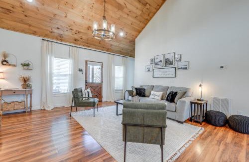 Ellijay House | Ellijay Home 4 Mi to Dtwn Hot Tub and Resort Perks!