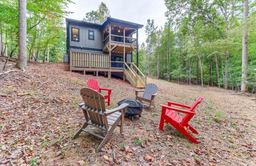 Ellijay House | Ellijay Resort Home with Hot Tub and Fire Pit!
