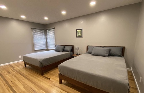 Gilbert Apartment | Ellis Apartment at Main Street Lodging Gilbert, WV