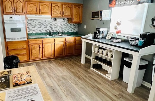 Stafford House | Ellis House Trail Lodging Sleeps 20