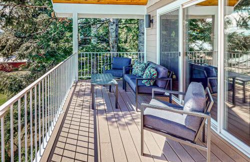East Hope House | Ellisport Bay House (Main Home & Studio)