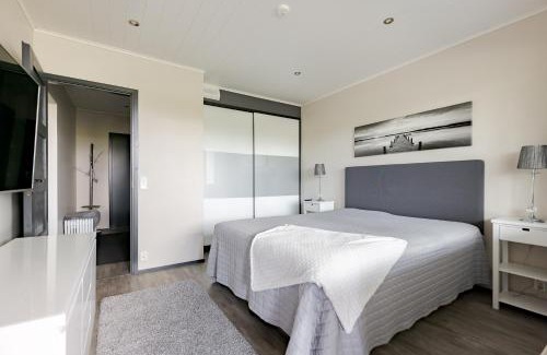 Ellivuori Apartment | Ellivuori Suite with Sauna and Balcony