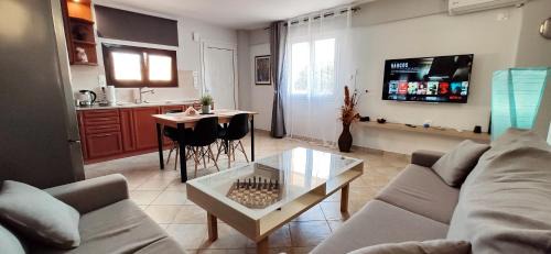 Paloukia Apartment | Ellora Suite
