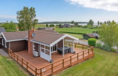 Vikær Strand House | "Ellyn" - 500m from the sea by Interhome