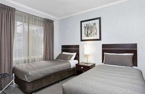 Warrnambool Hotel | Elm Tree Motel