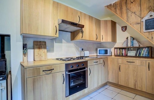 Paxford Cottage | ELM VIEW, pet friendly, character holiday cottage in Chipping Campden