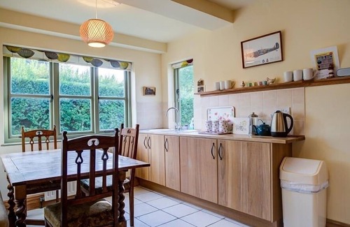 Paxford Cottage | ELM VIEW, pet friendly, character holiday cottage in Chipping Campden