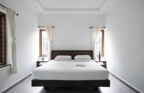 Anakkara Villa | Elora Plantation Villa By Cluster cloud