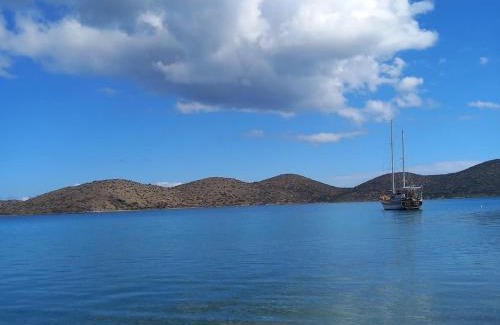Elounda House | Eloúnda blue city center WiFi traditional for two