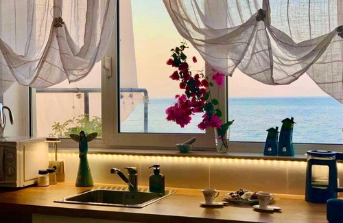 Katochori House | Elpida Seafront Paradise Apartment in Crete