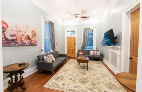 South 7th Ward House | Elysian Historic Cottage - 4 bed-4 ensuite Baths