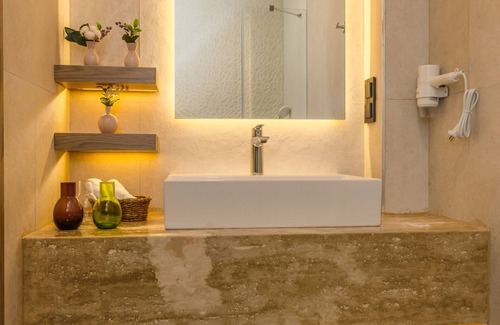 Kepez Hotel | Ema Houses