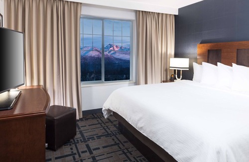 Midtown Anchorage Hotel | Embassy Suites Anchorage