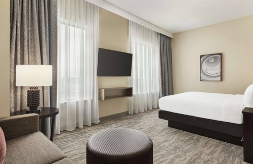 Round Rock Hotel | Embassy Suites by Hilton Round Rock