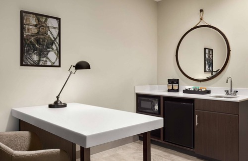Round Rock Hotel | Embassy Suites by Hilton Round Rock