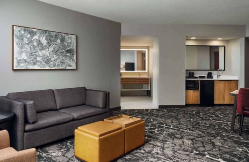 Coliseum Central Hotel | Embassy Suites by Hilton Hampton Convention Center